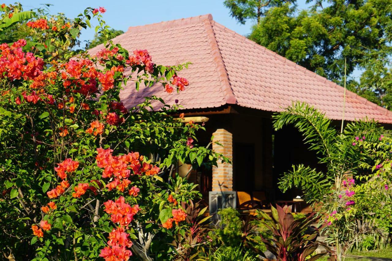 Tegal Sari, Pemuteran- North Bali Hotel Exterior photo